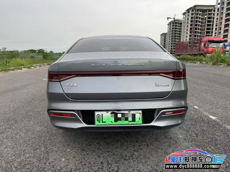 25年比亚迪秦轿车抵押车出售