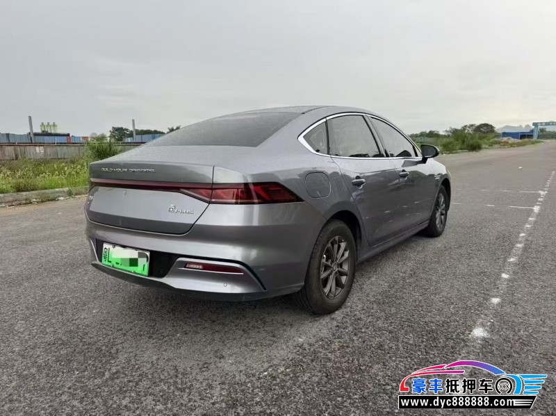 25年比亚迪秦轿车抵押车出售