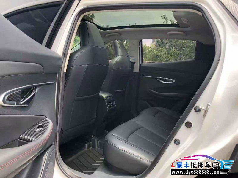 21年长安长安UNI轿车抵押车出售