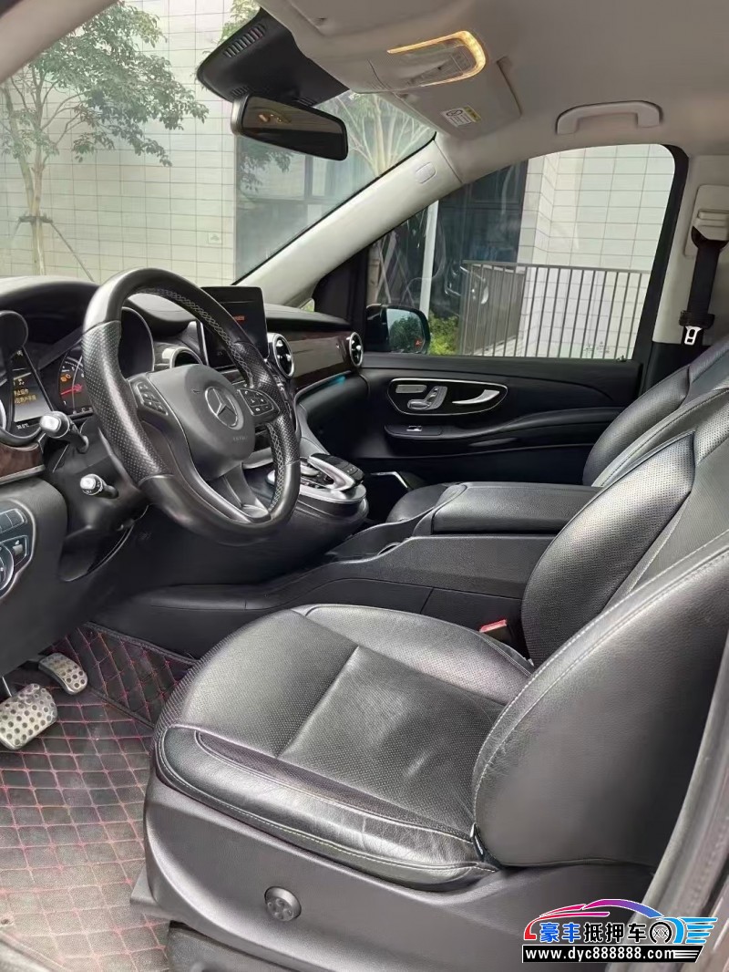 18年奔驰V轿车抵押车出售