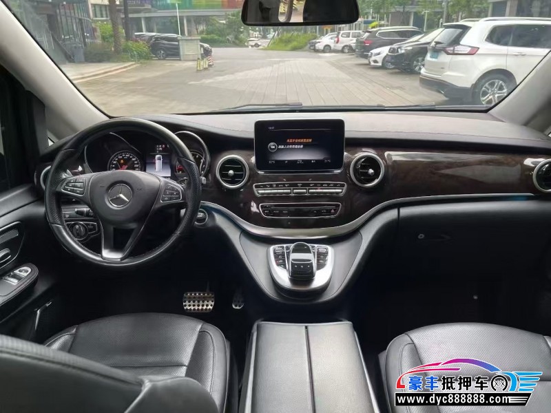 18年奔驰V轿车抵押车出售