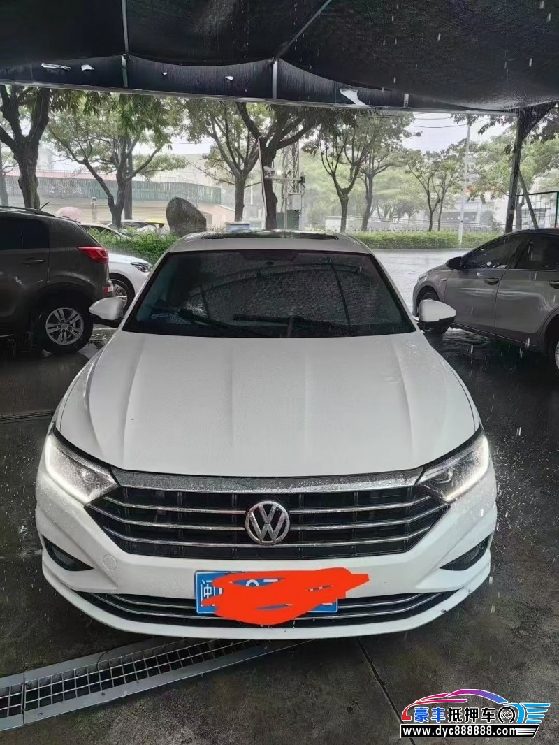 19年大众速腾轿车抵押车出售