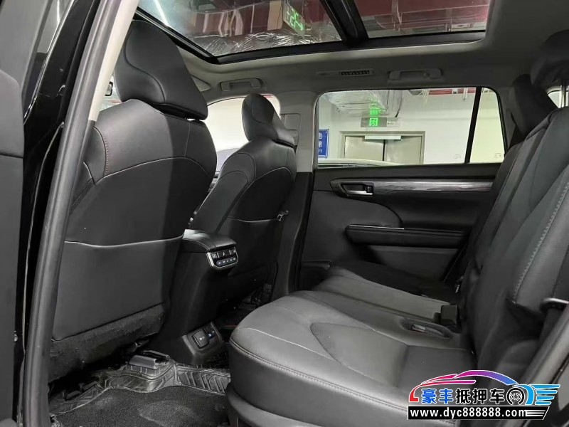 22年丰田汉兰达轿车抵押车出售