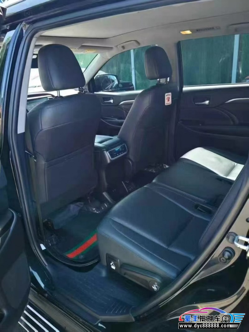 20年丰田汉兰达轿车抵押车出售