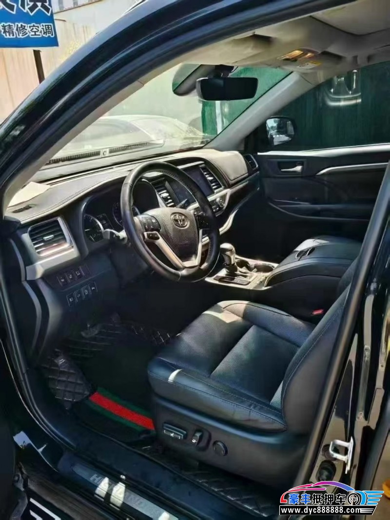 20年丰田汉兰达轿车抵押车出售