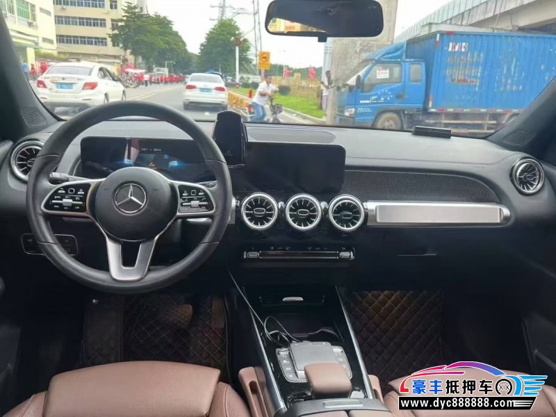 21年奔驰GLB轿车抵押车出售