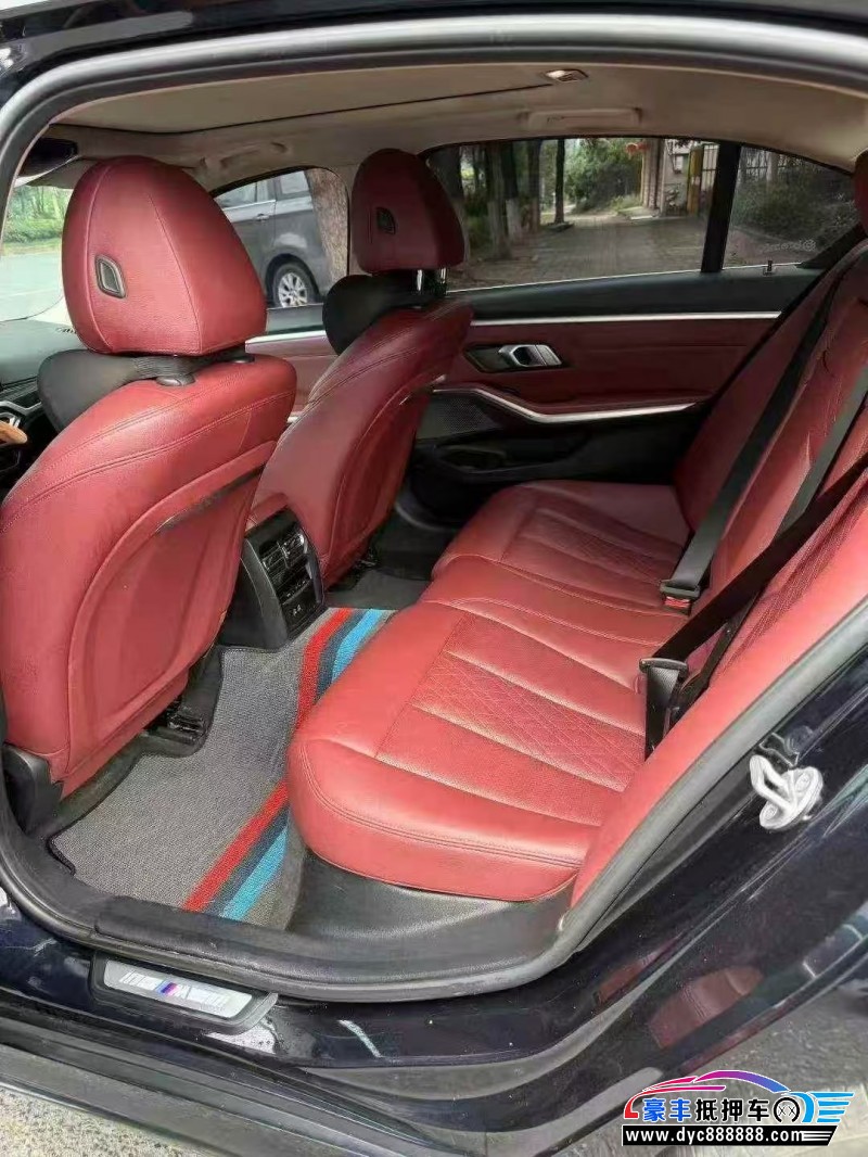 24年宝马3系轿车抵押车出售