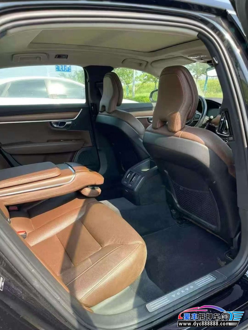 19年沃尔沃S90轿车抵押车出售