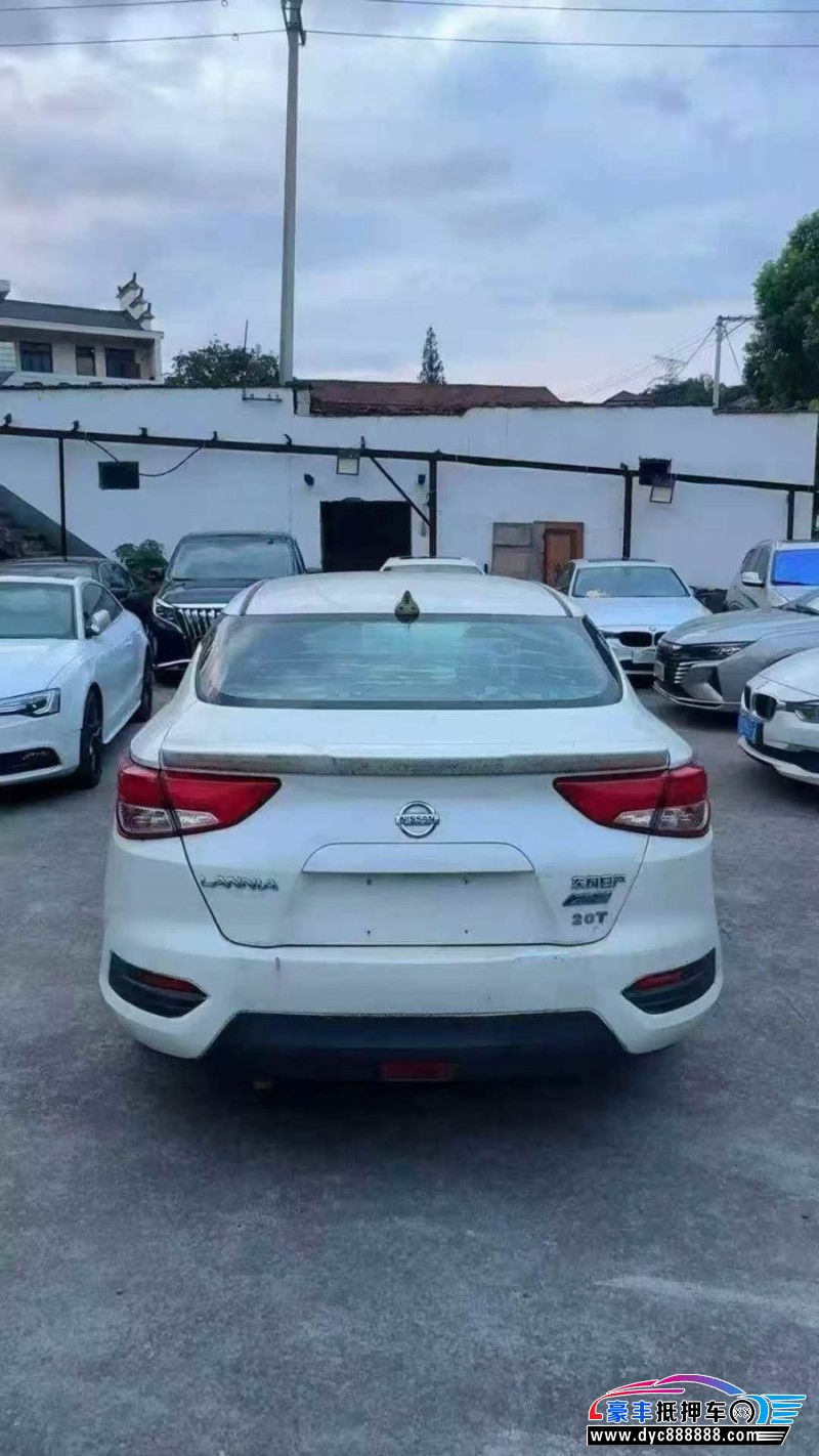 17年日产蓝鸟轿车抵押车出售