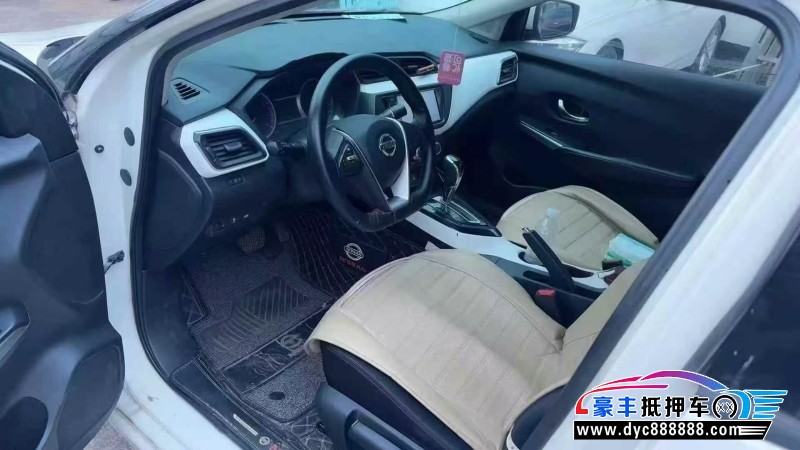 17年日产蓝鸟轿车抵押车出售