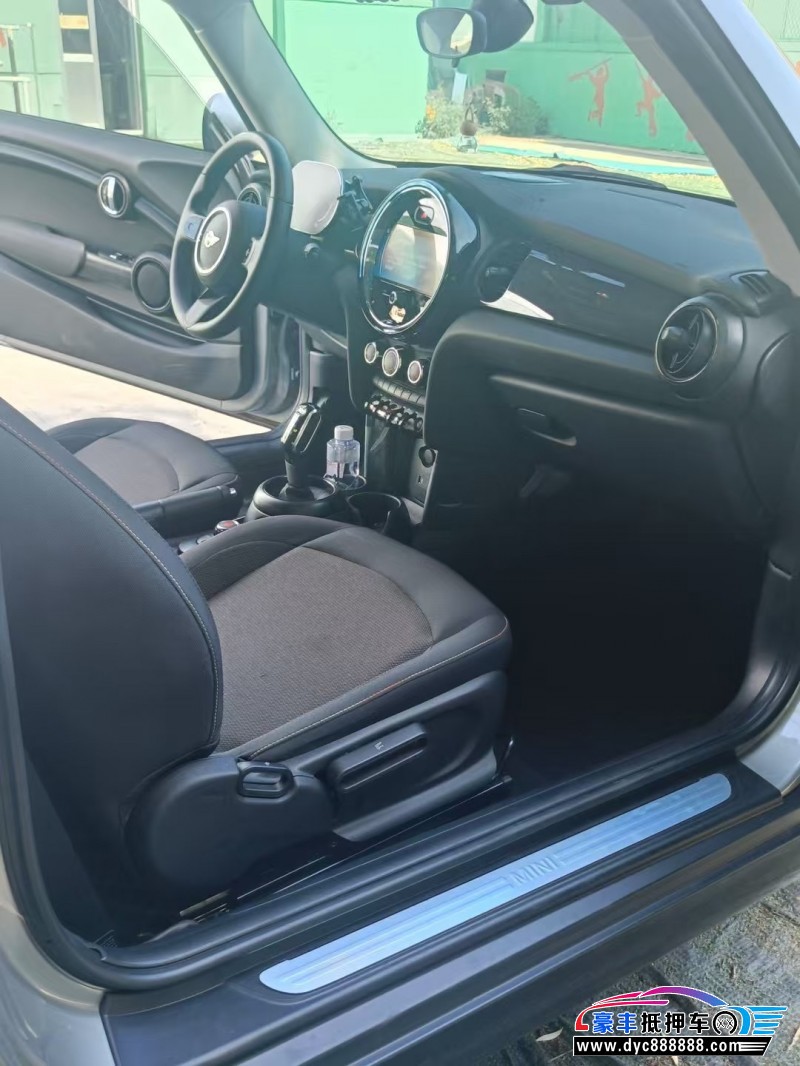 24年宝马MINI轿车抵押车出售