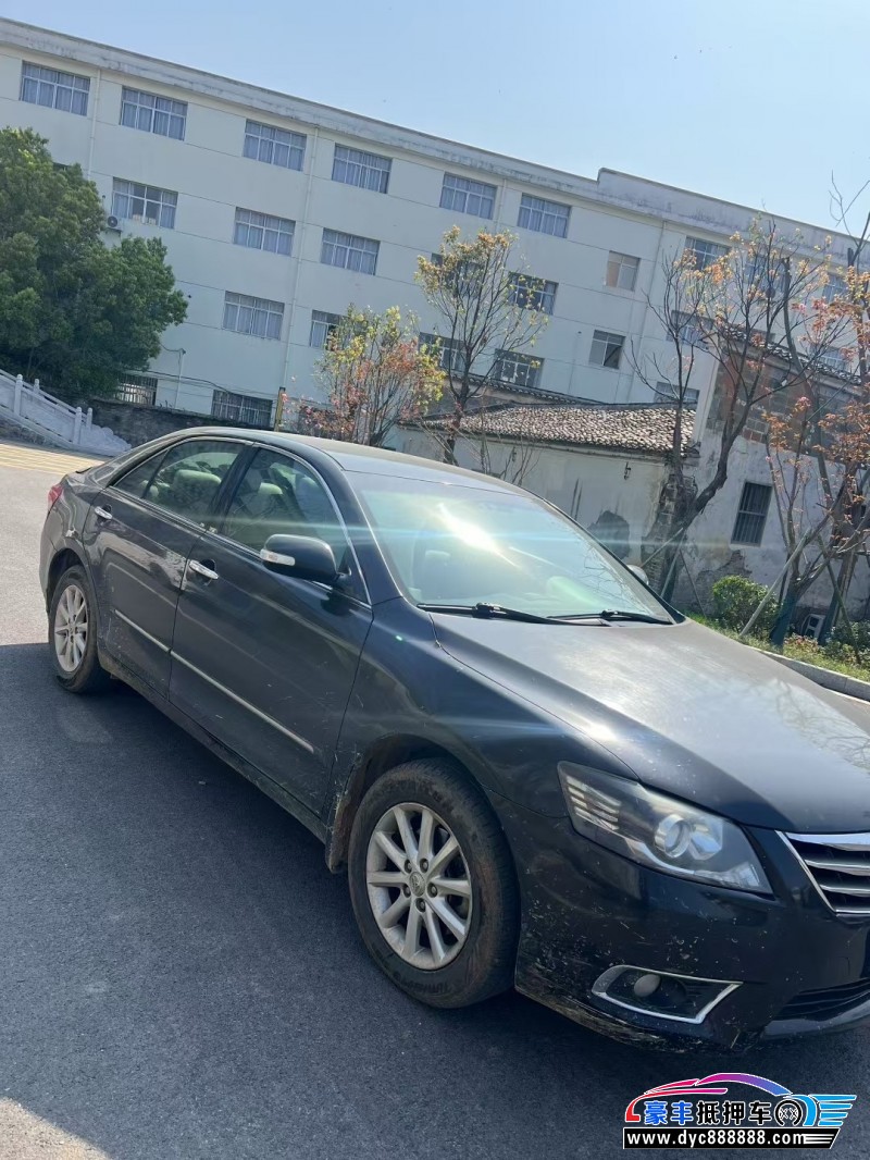 14年丰田凯美瑞轿车抵押车出售