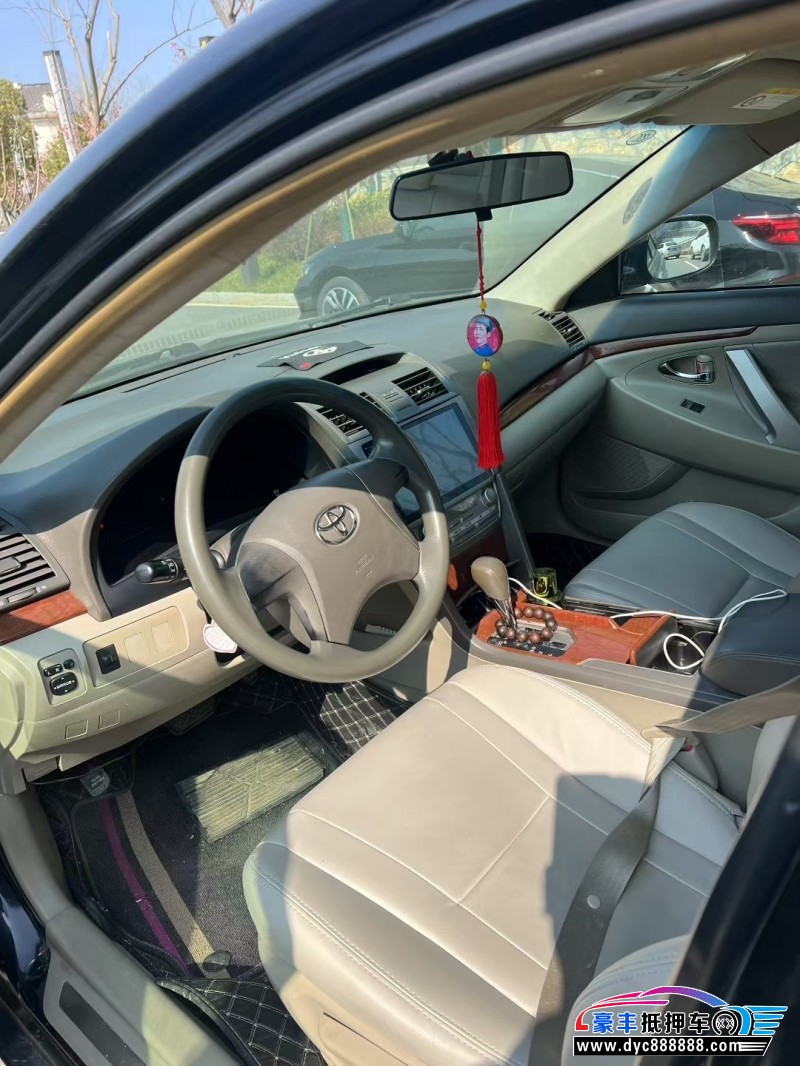 14年丰田凯美瑞轿车抵押车出售