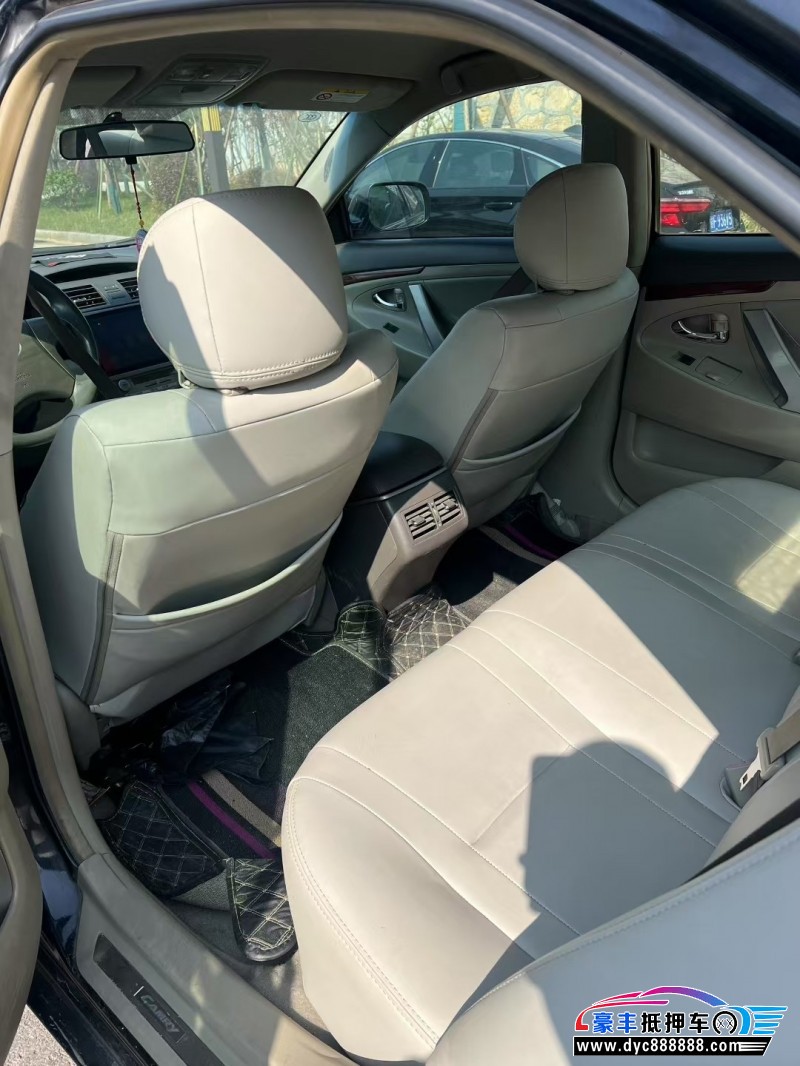 14年丰田凯美瑞轿车抵押车出售