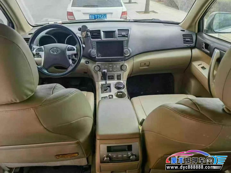 14年丰田汉兰达轿车抵押车出售