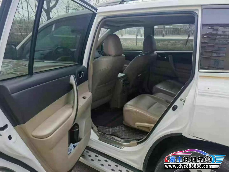 14年丰田汉兰达轿车抵押车出售