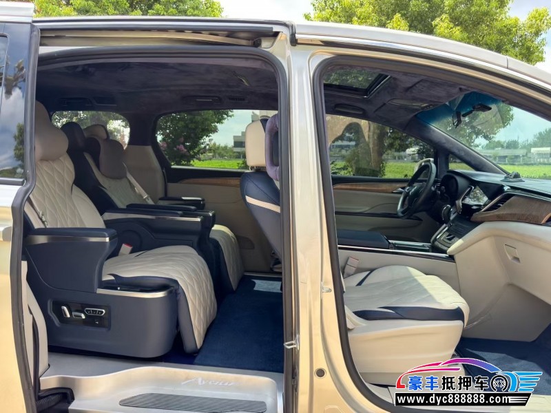 18年别克GL8轿车抵押车出售