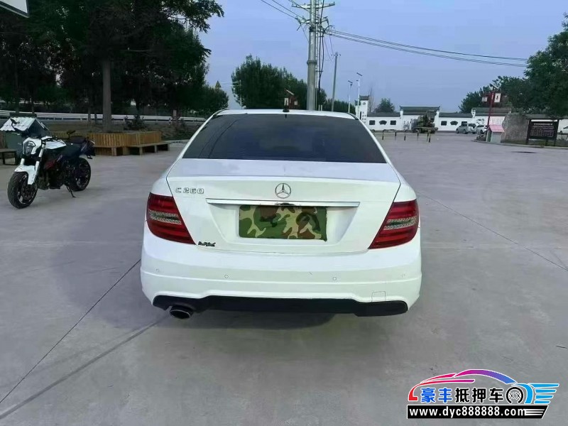 14年奔驰C轿车抵押车出售