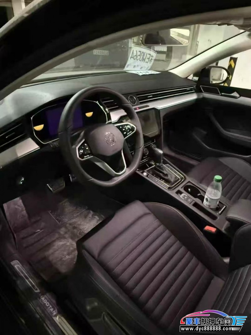 25年大众迈腾轿车抵押车出售