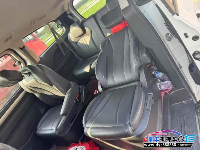 24年上汽大通G10轿车抵押车出售