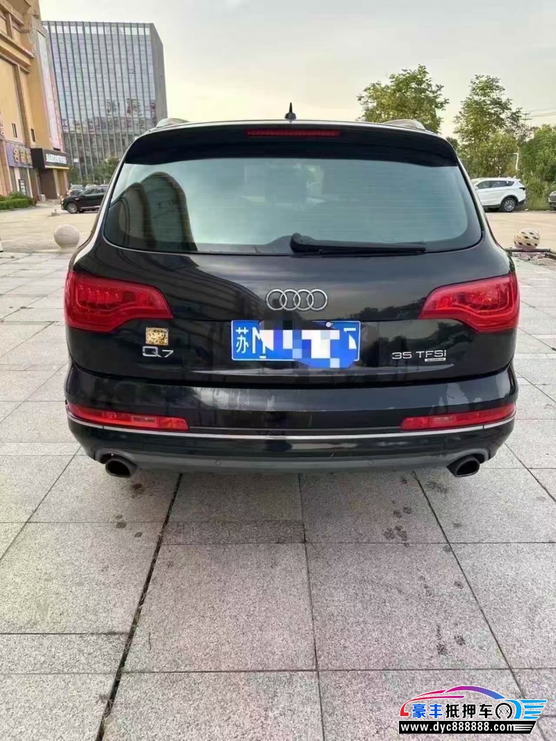12年奥迪Q7轿车抵押车出售