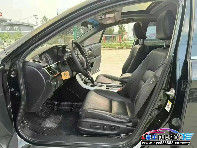 14年本田雅阁轿车抵押车出售