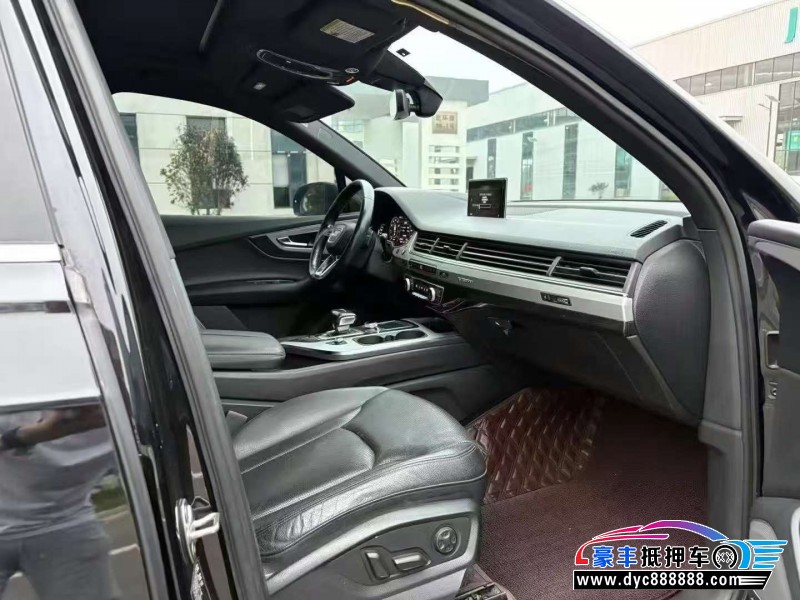 18年奥迪Q7轿车抵押车出售