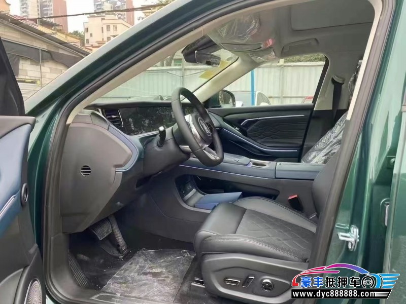 25年岚图FREE轿车抵押车出售