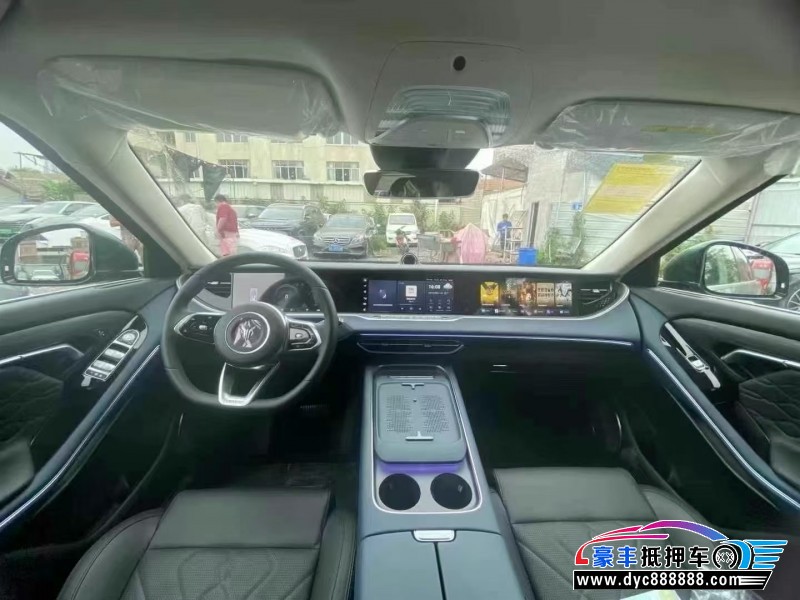 25年岚图FREE轿车抵押车出售