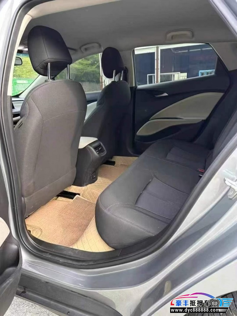 23年别克微蓝轿车抵押车出售