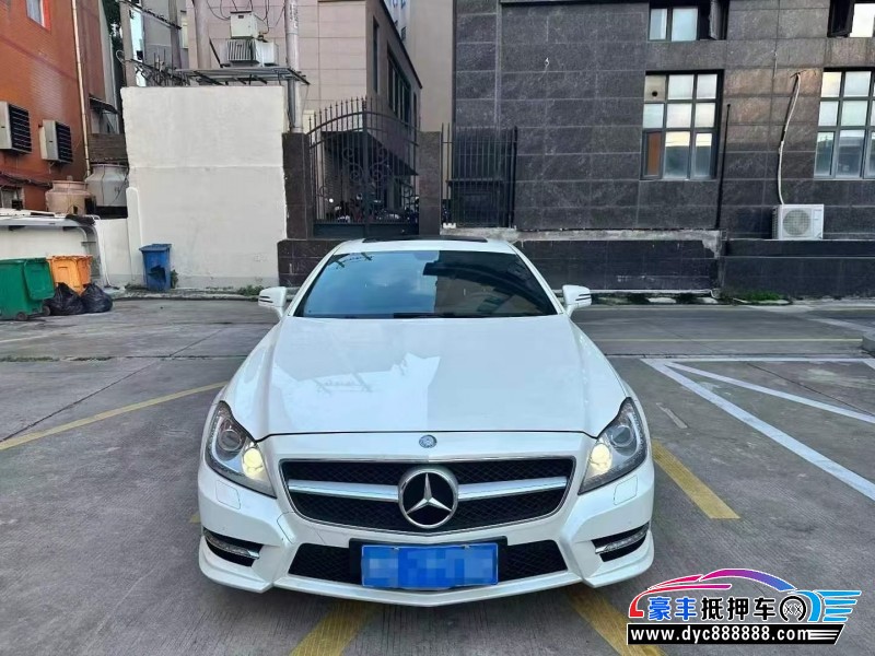 抵押车出售15年奔驰CLS轿车