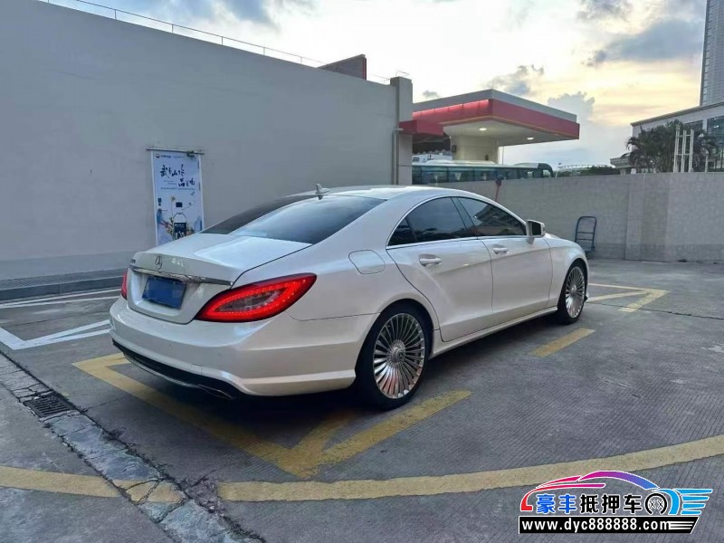 15年奔驰CLS轿车抵押车出售