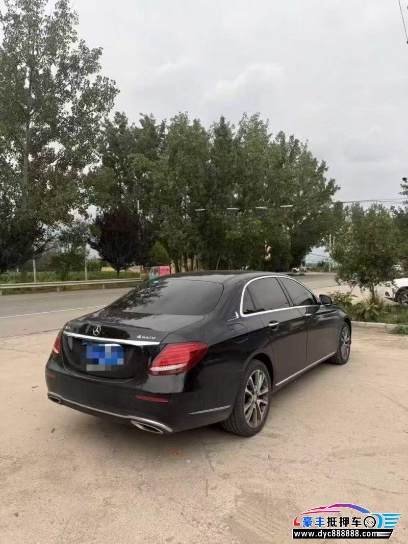 17年奔驰E轿车抵押车出售