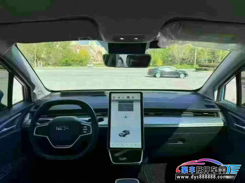 23年哪吒U轿车抵押车出售