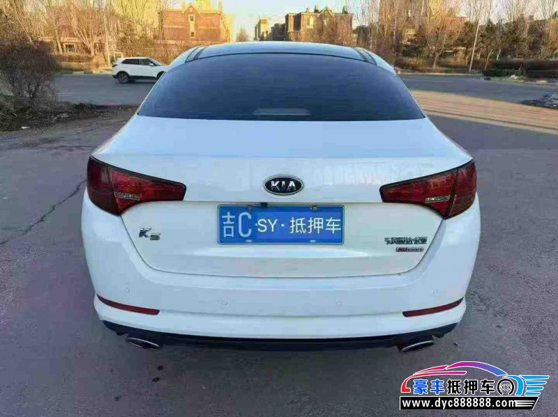 12年起亚K5轿车抵押车出售