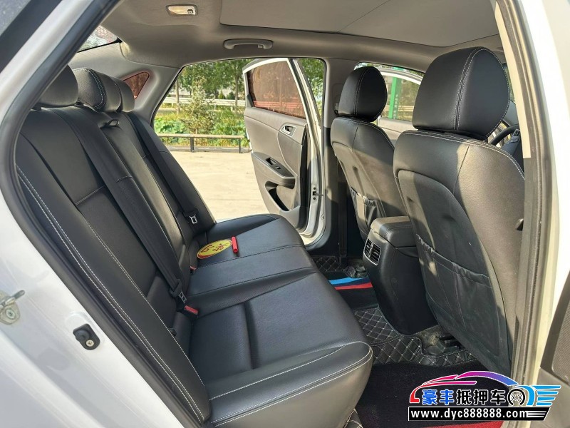 17年现代名图轿车抵押车出售