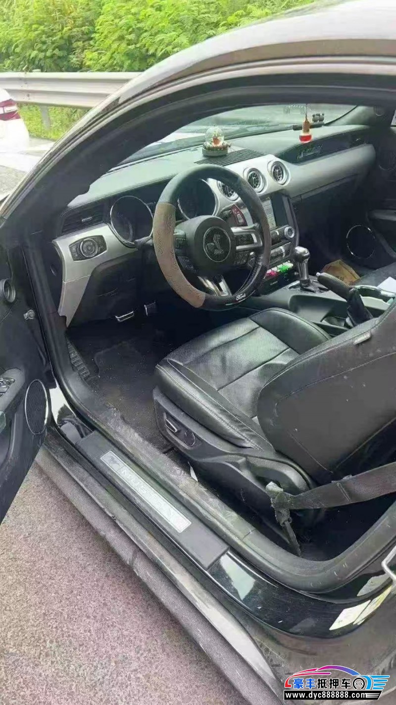 18年福特野马轿车抵押车出售