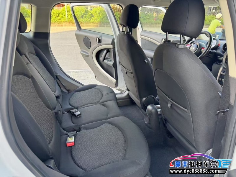 11年宝马MINI轿车抵押车出售