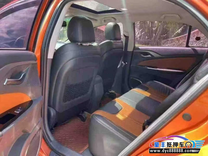 16年比亚迪秦轿车抵押车出售