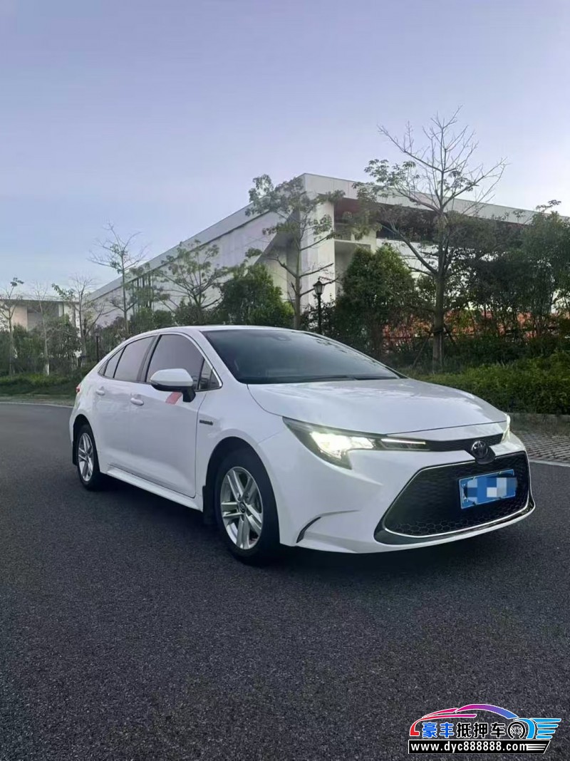 22年丰田雷凌轿车抵押车出售