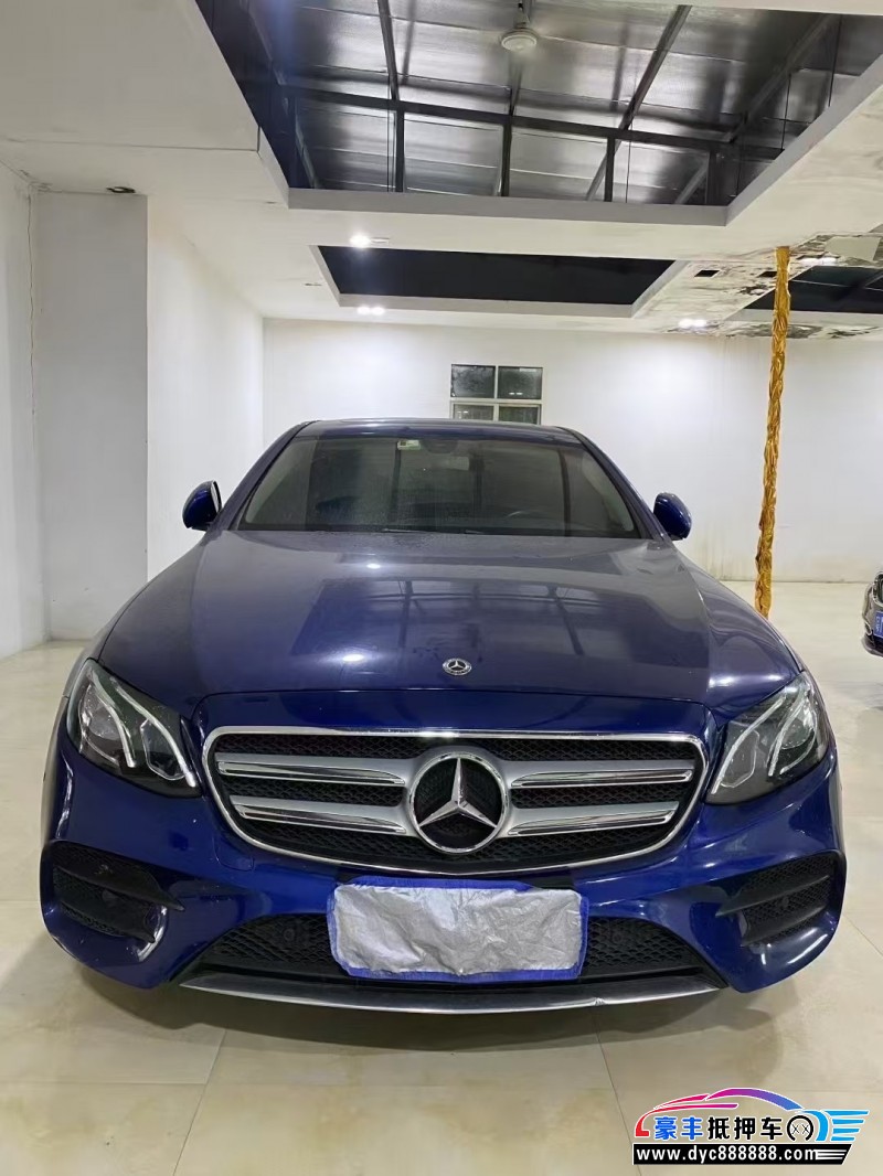 17年奔驰E轿车抵押车出售