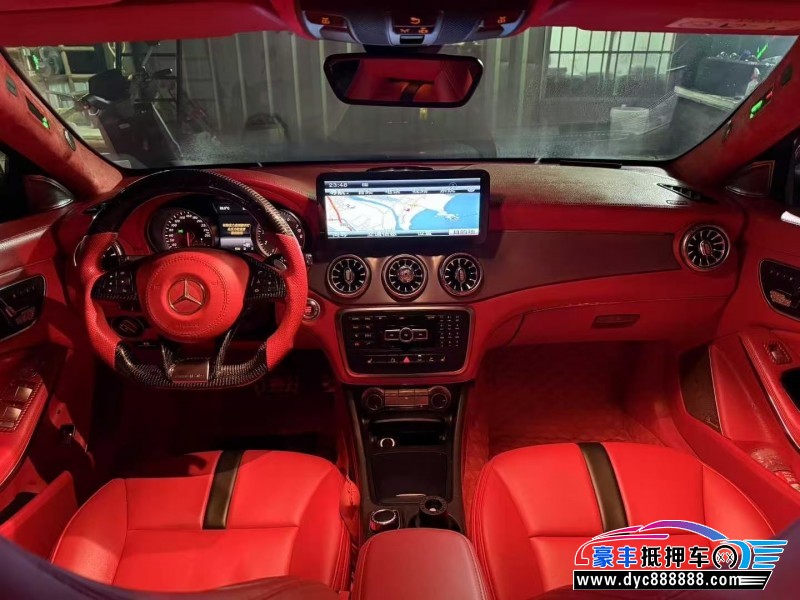 14年奔驰CLA轿车抵押车出售