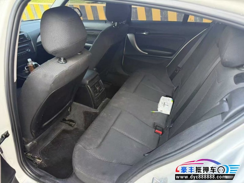 15年宝马1系轿车抵押车出售