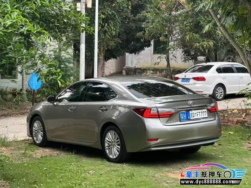 16年雷克萨斯ES轿车抵押车出售