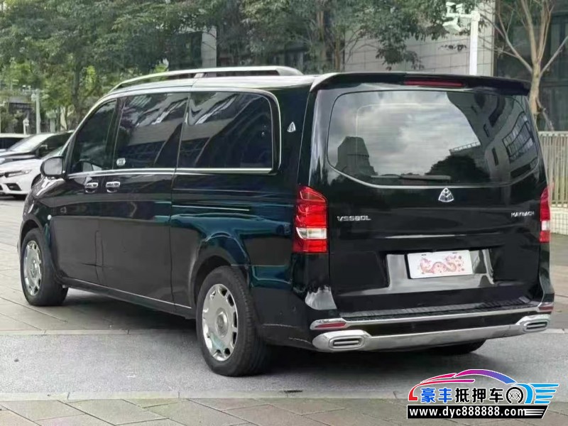 23年奔驰威霆轿车抵押车出售