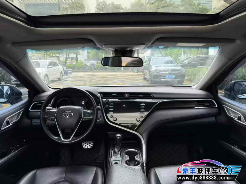 19年丰田凯美瑞轿车抵押车出售