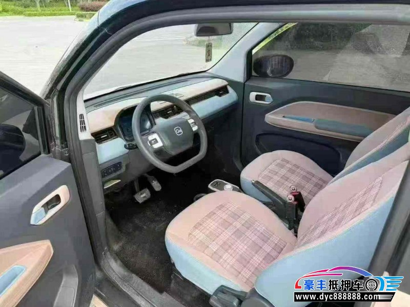 23年奇瑞冰淇淋轿车抵押车出售