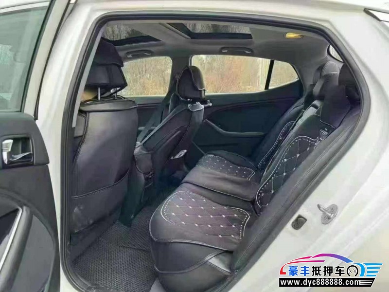 14年起亚K5轿车抵押车出售