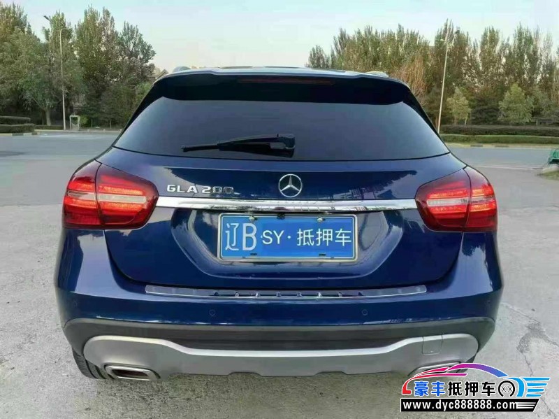 19年奔驰GLA轿车抵押车出售
