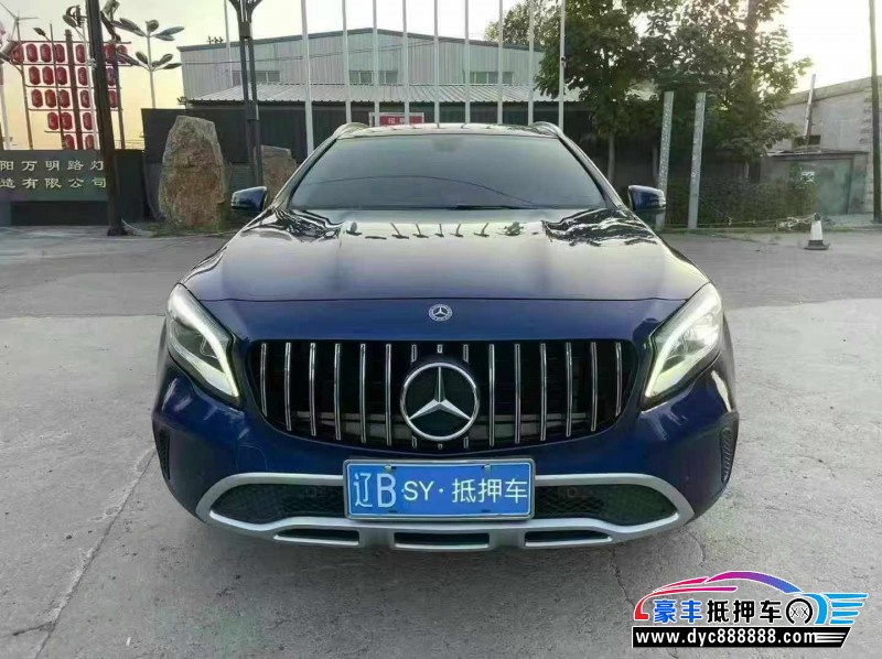 19年奔驰GLA轿车抵押车出售